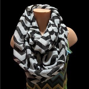 NWOT women’s summer scarf